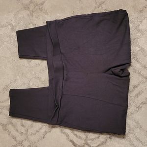 Super cute and comfy gray leggings